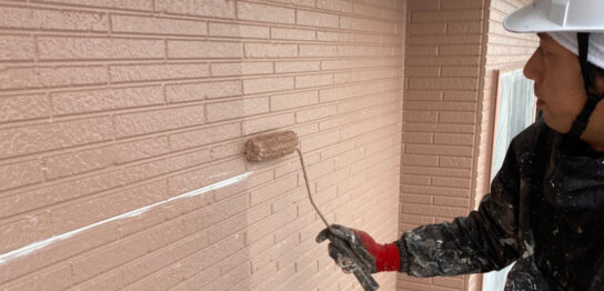 久留米市 サイディング隙間埋めと外壁の中塗り・上塗り