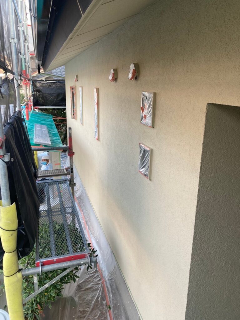 福岡県小郡市 外壁塗装(中塗り) 写真8