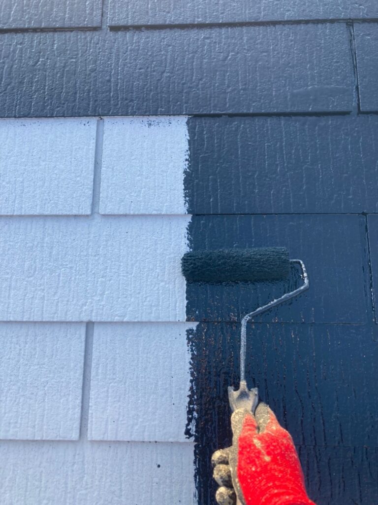 福岡県古賀市 屋根塗装(中塗り) 雨戸ケレン 写真3