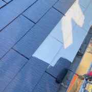 福岡県古賀市 屋根塗装(中塗り) 雨戸ケレン