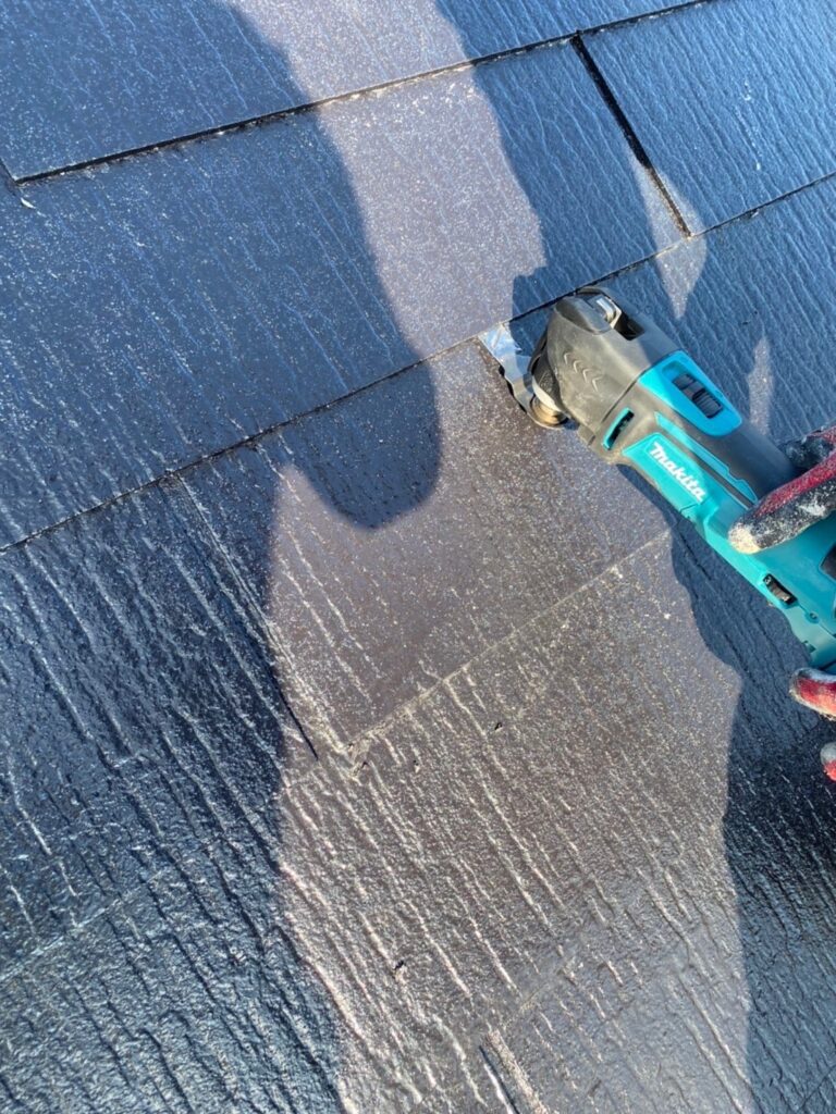 福岡県古賀市 屋根塗装(縁切り) 雨戸塗装 写真1