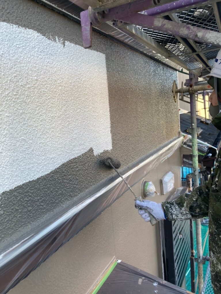 福岡県筑紫野市 外壁塗装(中塗り) 写真19