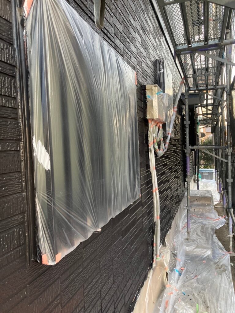 福岡県糟屋郡 外壁塗装 1階上塗り完了 写真11