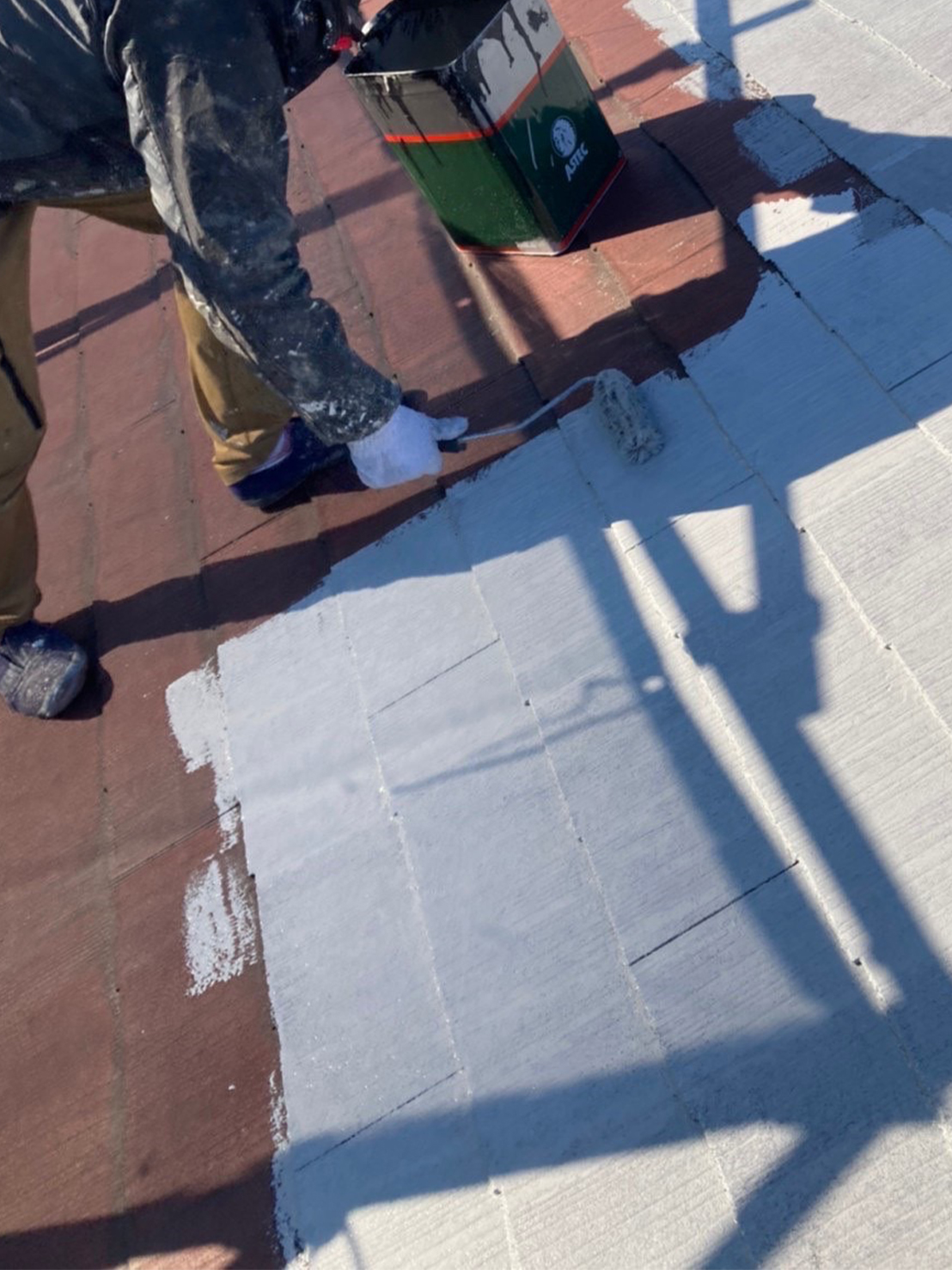 福岡県福岡市南区 屋根塗装 下塗り作業 写真4