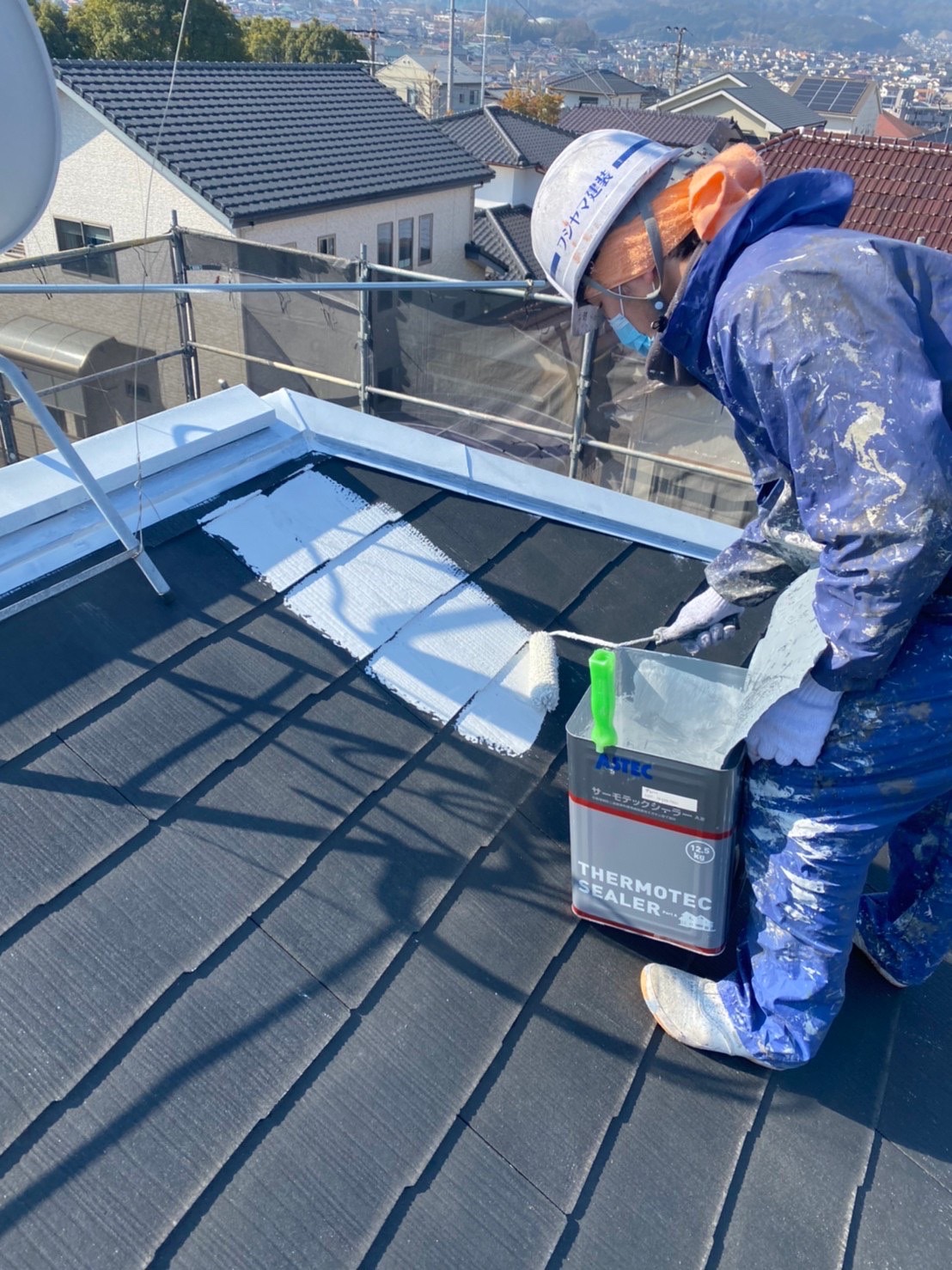 福岡県大野城市 屋根塗装 下塗り作業 写真2