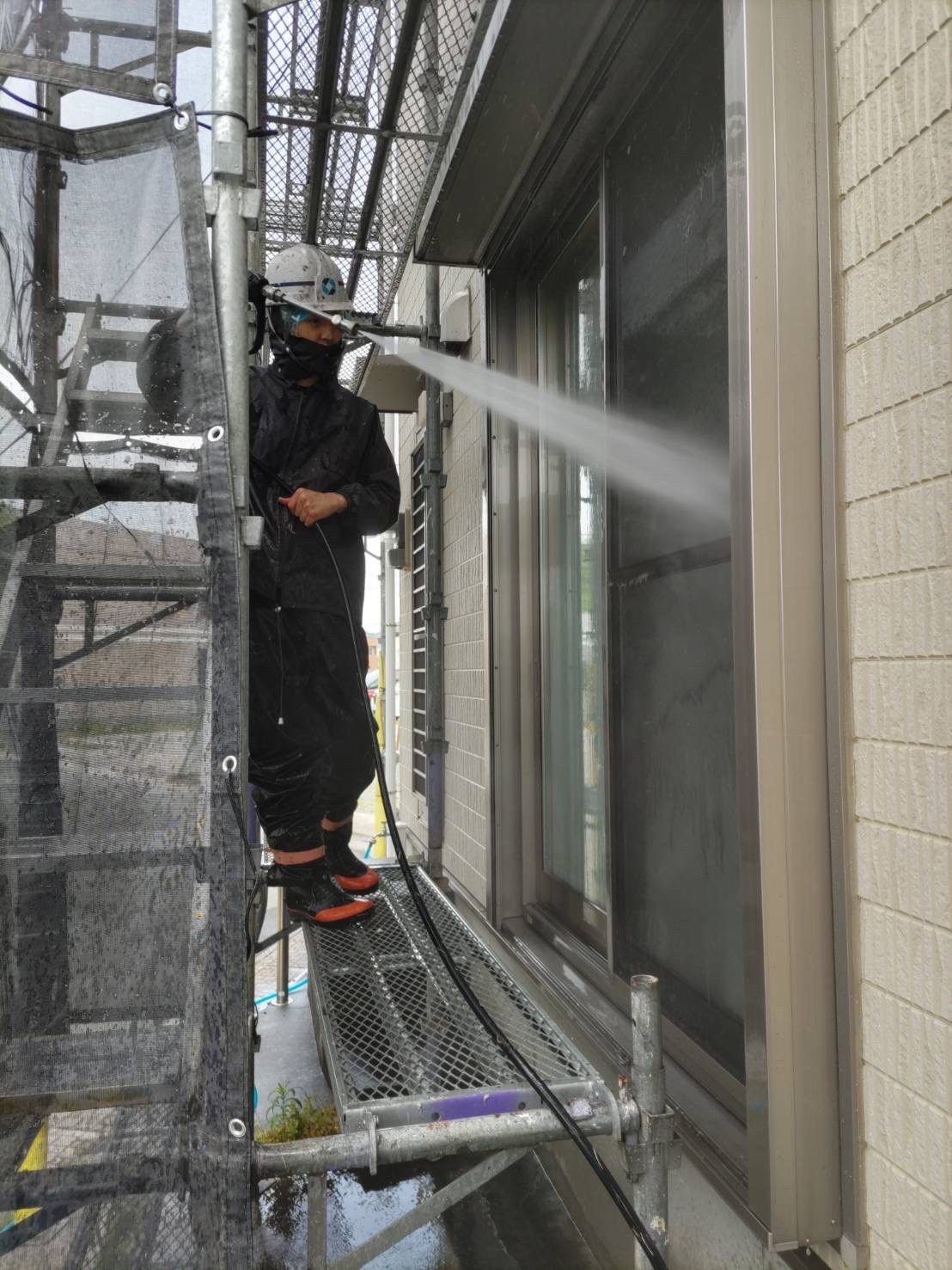 福岡県大野城市(No.40) 掃き出し窓・網戸 高圧洗浄 写真9