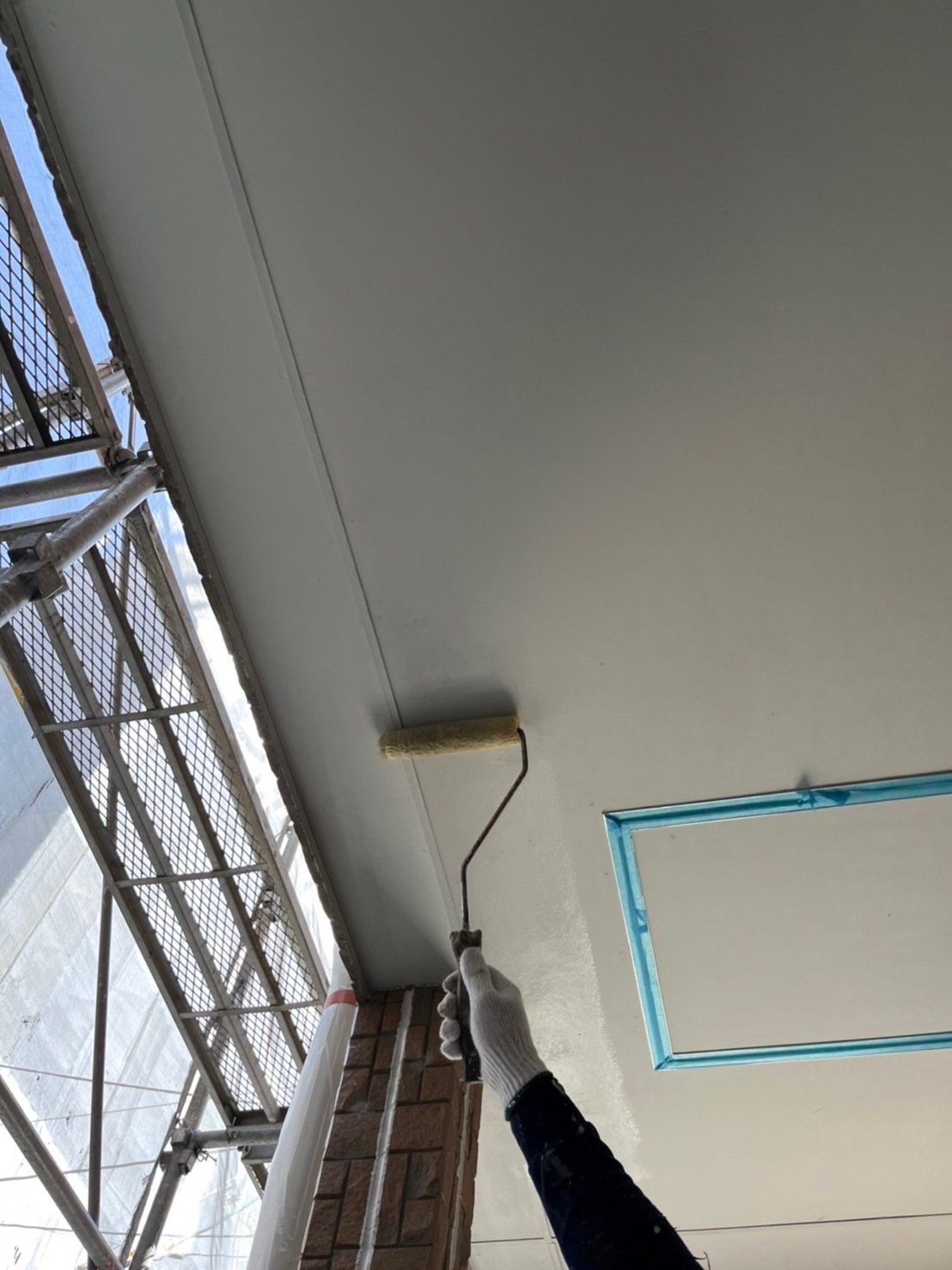 福岡県福岡市中央区 アパート改修工事 軒天下塗り 写真2