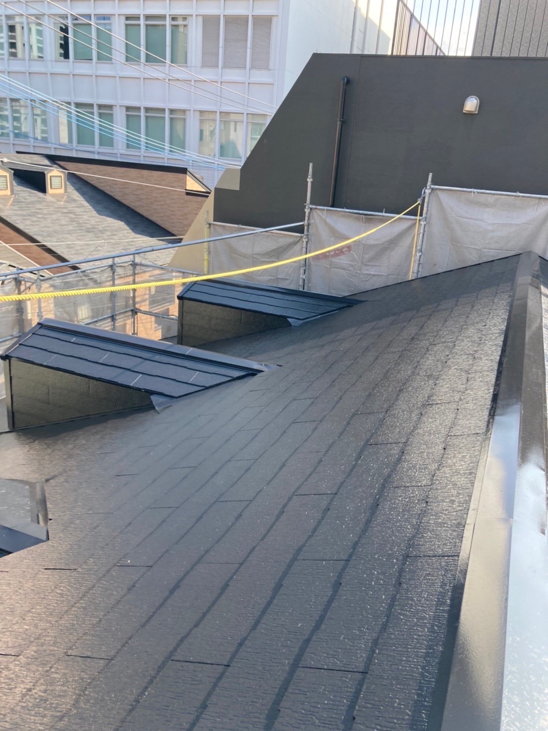 福岡県福岡市中央区 アパート改修工事 屋根上塗り完了 写真4