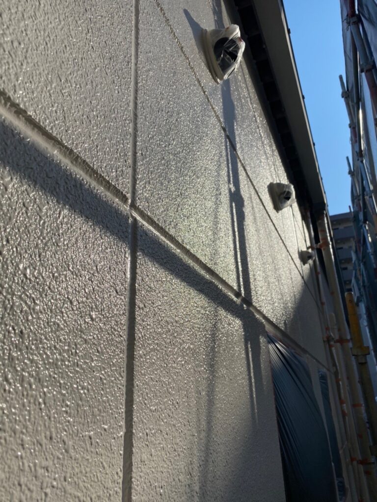 福岡県福岡市東区 テナントビル 外壁中塗り完了 写真12