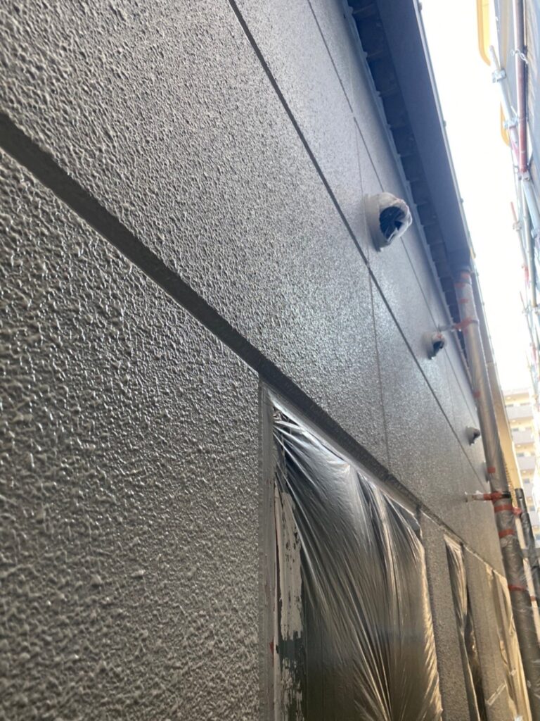 福岡県福岡市東区 テナントビル 外壁中塗り完了 写真9