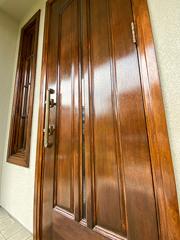 福岡県福岡市西区 F様邸 玄関ドア塗装 写真2：フジヤマ建装の施工事例
